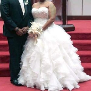 Oleg Cassini Wedding Gown